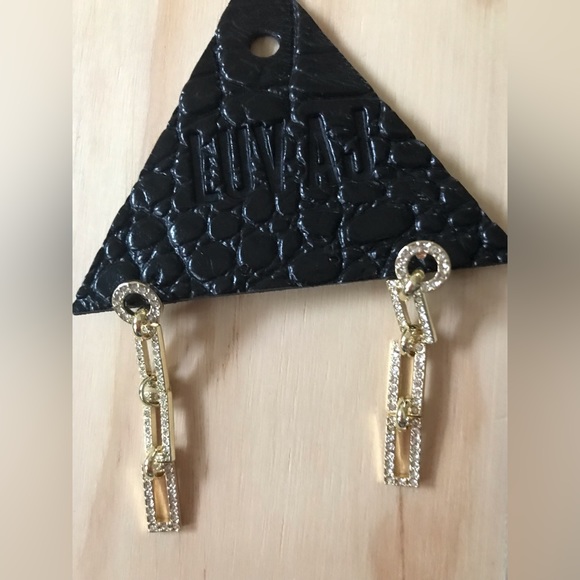 LUV AJ Mini Chain Link Studs - Picture 2 of 6